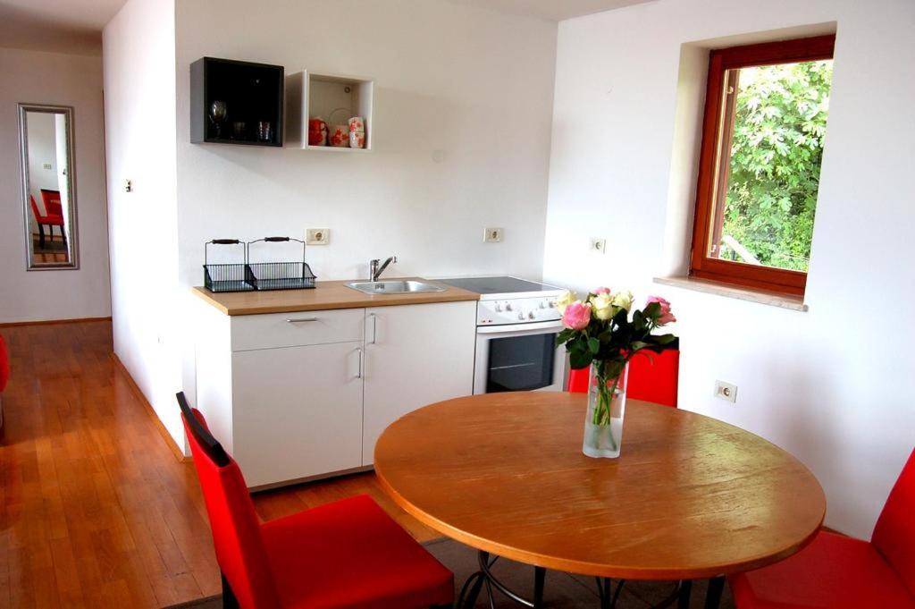 Apartamento Beautiful Street Portoroz Exterior foto